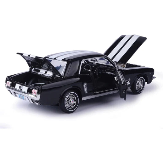 Ford Mustang (Hardtop) Blk 1964 1/2 - 1/18 Scale - MotorMax - MOT73164TC BLACK