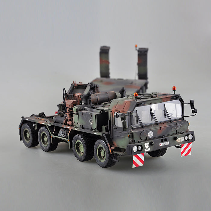 FAUN Elefant SLT-56 Panzer Transporter - 1/35 Scale - Trumpeter - TRU00203