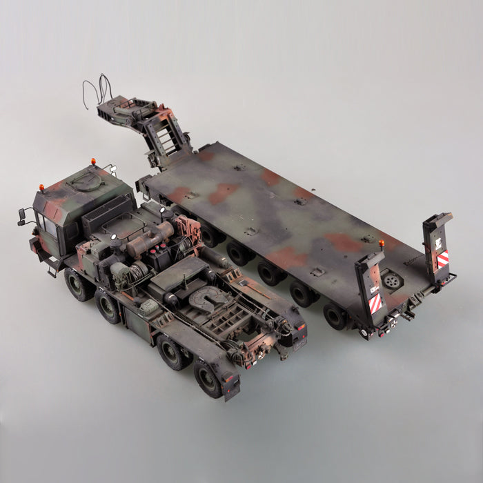 FAUN Elefant SLT-56 Panzer Transporter - 1/35 Scale - Trumpeter - TRU00203
