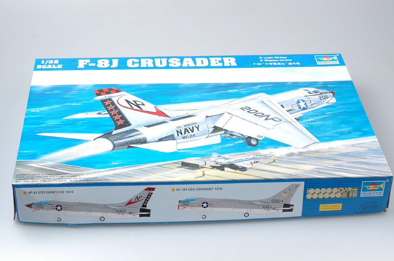 F-8J Crusader - 1/32 Scale - Trumpeter - TRU02273