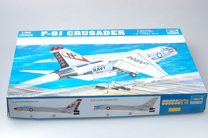 F-8J Crusader - 1/32 Scale - Trumpeter - TRU02273