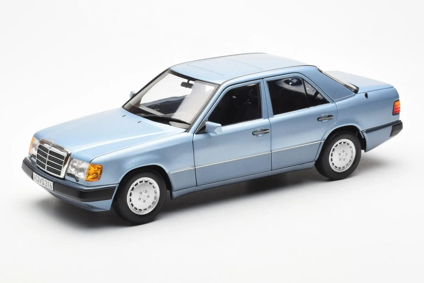 MERCEDES-BENZ 230 E LIGHT BLUE METALLIC 1990 1/18 Scale NOREV MTDNOR183945