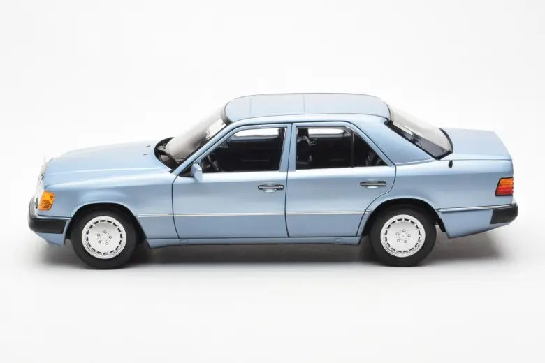 MERCEDES-BENZ 230 E LIGHT BLUE METALLIC 1990 1/18 Scale NOREV MTDNOR183945