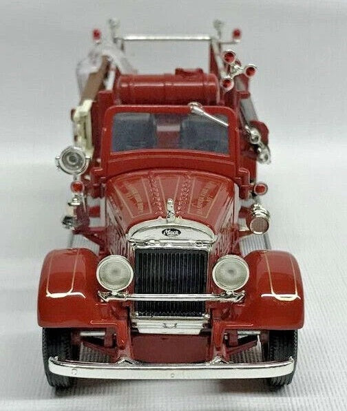 1935 Mack Type 75BX 1/43 Scale Lucky Die Cast 43001