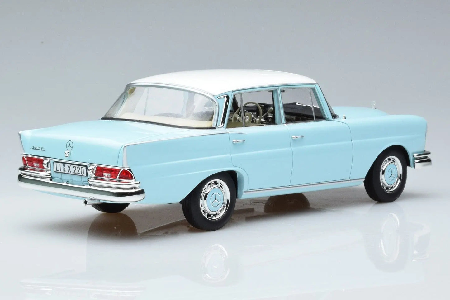 MERCEDES-BENZ 220 S 1965 LIGHT BLUE 1/18 Scale NOREV MTDNOR183920
