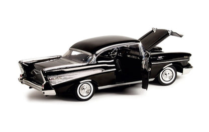 Chevy Bel Air Hardtop Black 1957 - 1/18 Scale - MotorMax - MOT73180TC