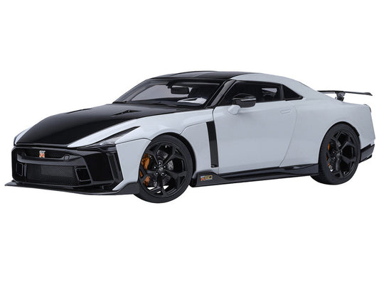 Nissan GT-R50 by Italdesign Metallic White / Black - 1/18 Scale - Auto Art - AA77511