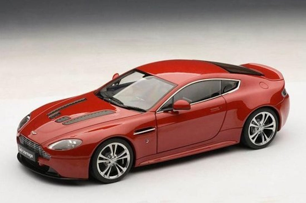 Aston Martin V12 Vantage S Burnt Orange - 1/24 Scale - MotorMax - MOT79322