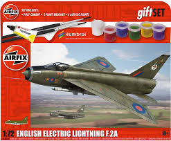 English Electric Lightning F.2A Large Starter Set - 1/72 Scale Airfix A55305