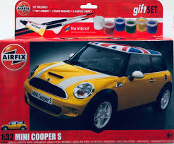 Mini Cooper S Gift Set 1/32 Scale Airfix A55310A