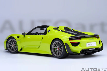 Porsche 918 Spyder Weissach Package Acid Green - 1/18 Scale - Auto Art - AA77921