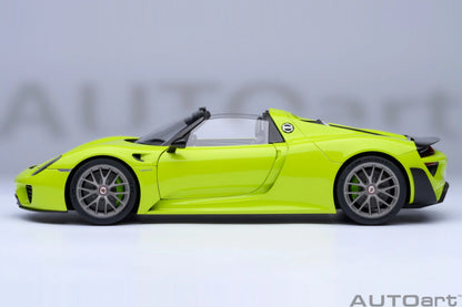 Porsche 918 Spyder Weissach Package Acid Green - 1/18 Scale - Auto Art - AA77921