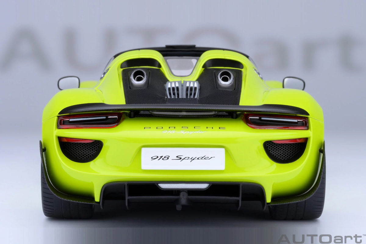 Porsche 918 Spyder Weissach Package Acid Green - 1/18 Scale - Auto Art - AA77921