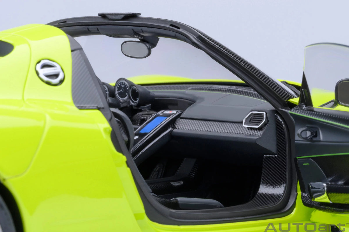 Porsche 918 Spyder Weissach Package Acid Green - 1/18 Scale - Auto Art - AA77921