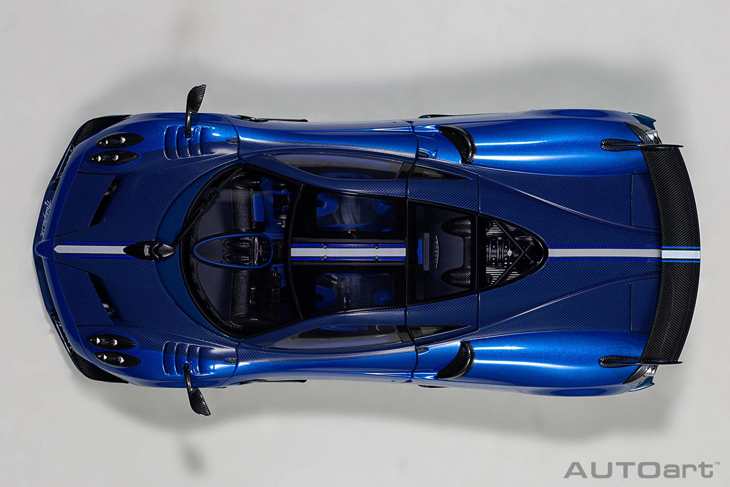 Pagani Huayra BC Carbon Fibre Blu Francia - 1/18 Scale - Auto Art - AA78277