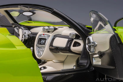 Pagani Huayra Roadster Verde Firenze - 1/18 Scale - Auto Art - AA78288