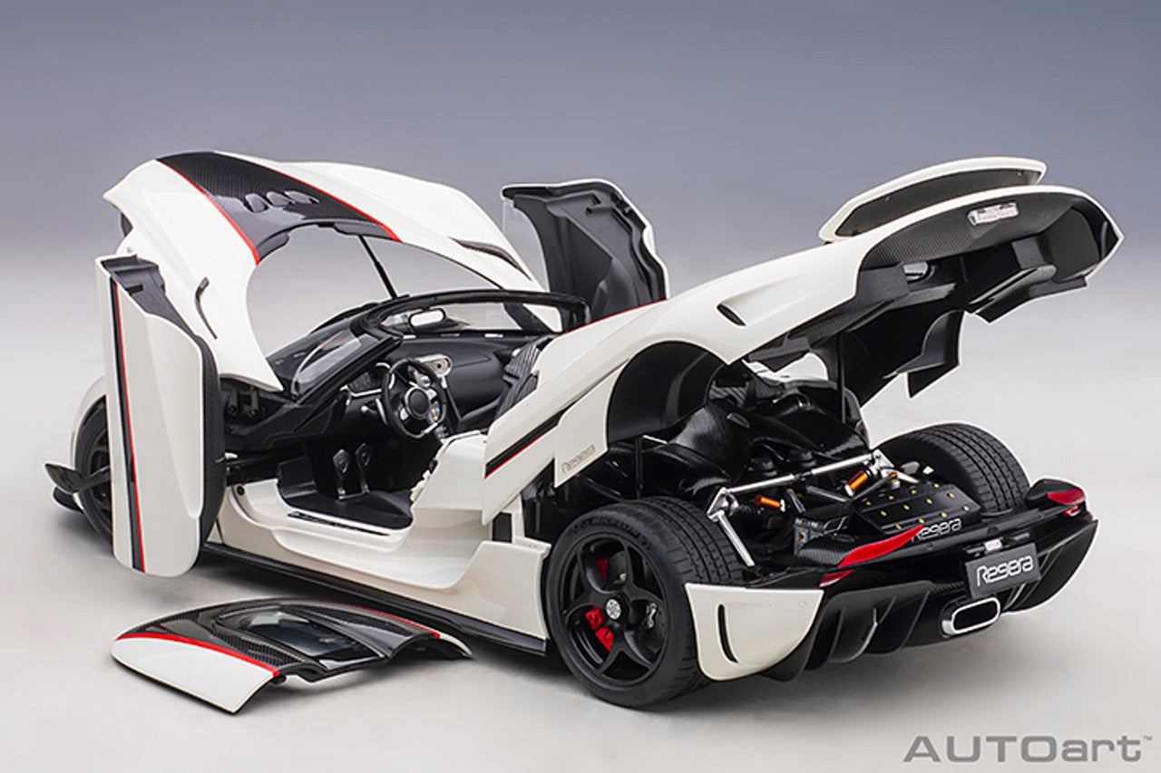 Koenigsegg Regera White/Black Carbon/Red  1/18 Scale Auto Art AA79027
