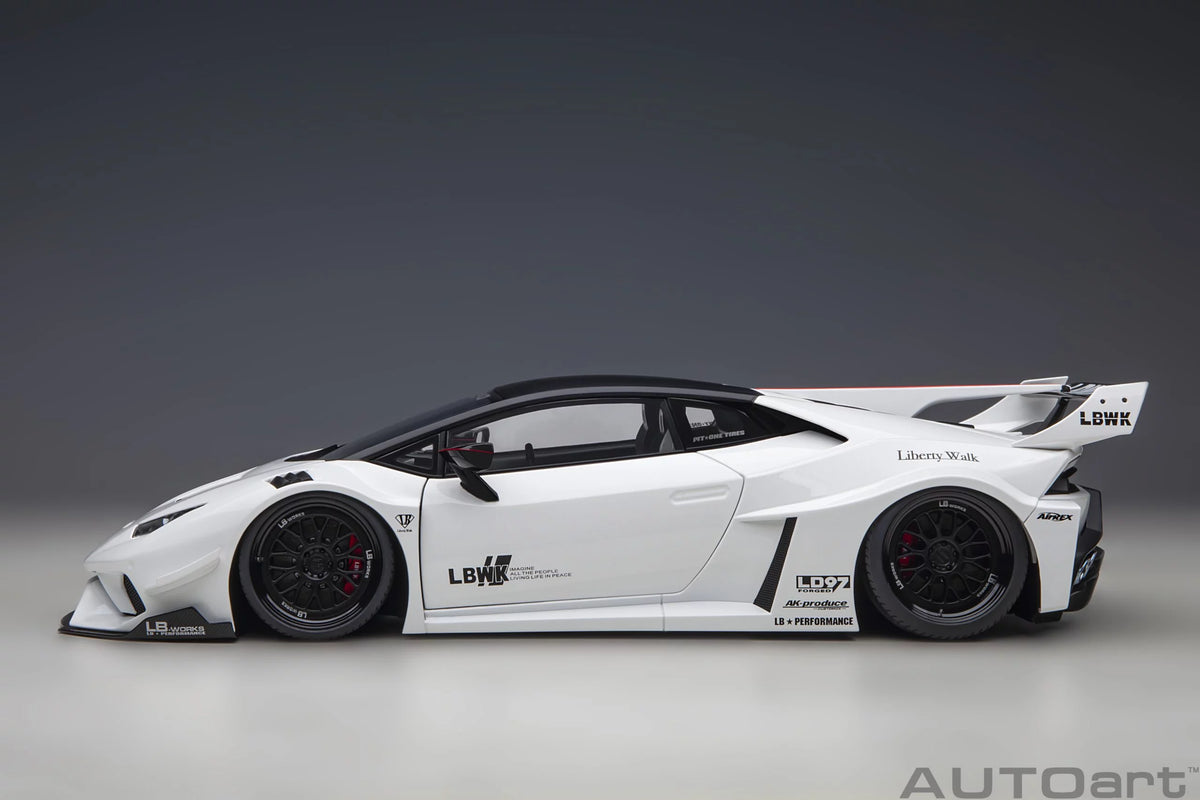 Huracán GT Liberty Walk LB Silhouette Works White - 1:18 Scale - Auto Art - AA79125