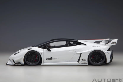 Huracán GT Liberty Walk LB Silhouette Works White - 1:18 Scale - Auto Art - AA79125