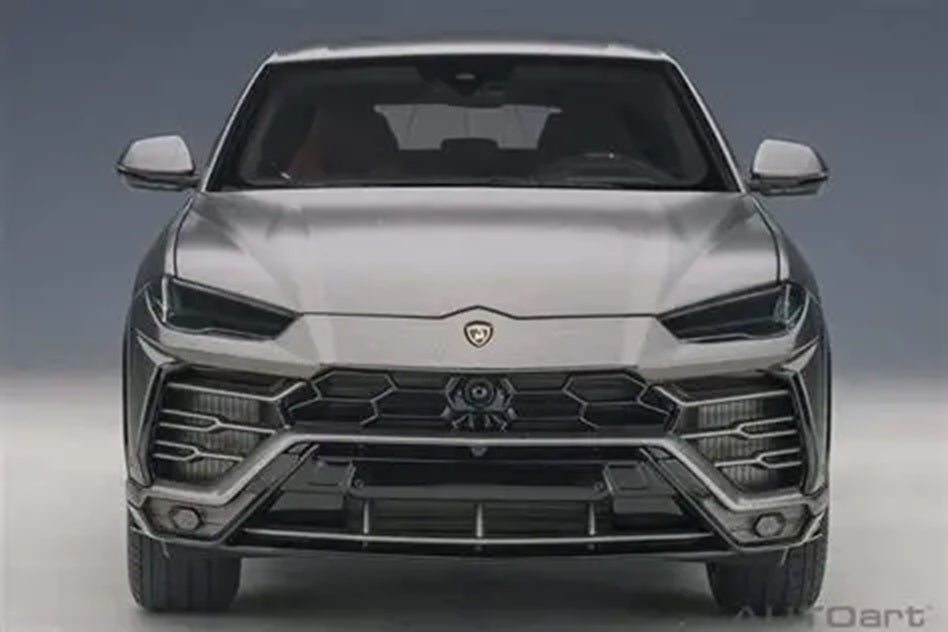 Lamborghini Urus Matt Grey 1/18 Scale Auto Art AA79164
