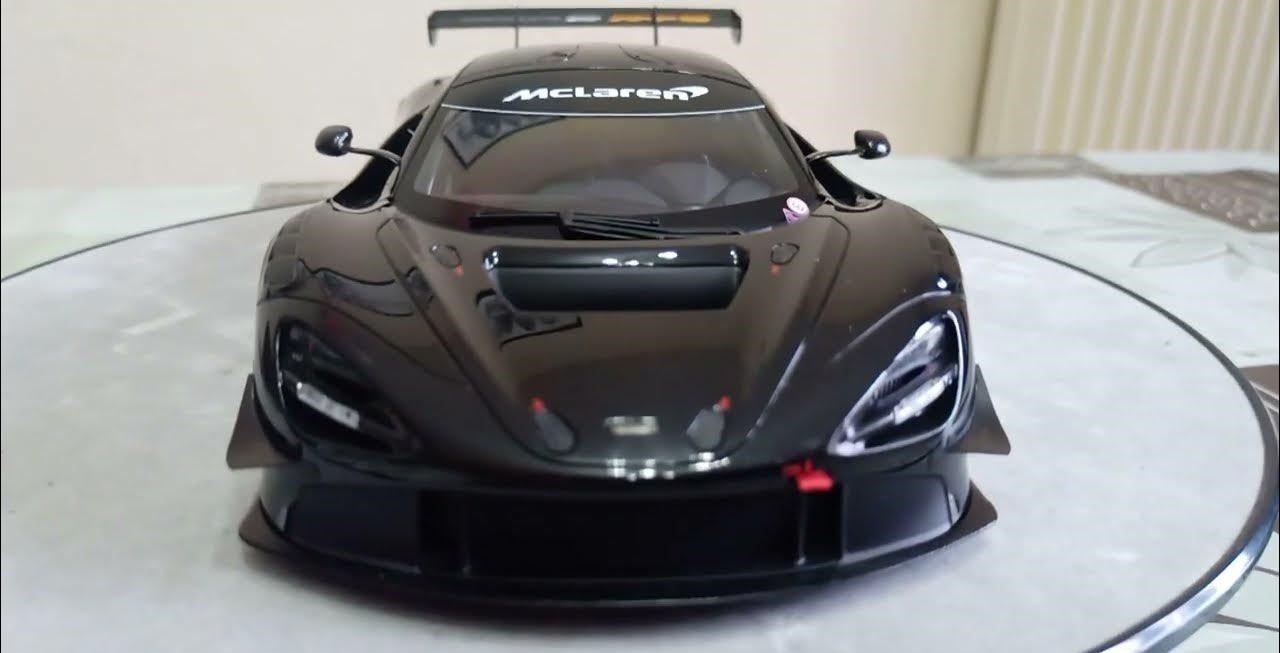 Mclaren 720S GT3 Gloss Black 1/18 Scale Auto Art AA81941