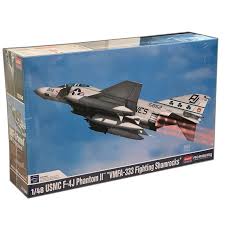 McDonnell Douglas  F-4J 'VMFA-33 USN  1/48 Scale Academy 12356
