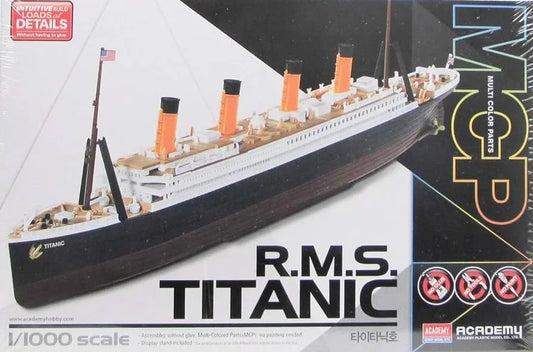 RMS Titanic - 1/1000  Scale Academy 14217