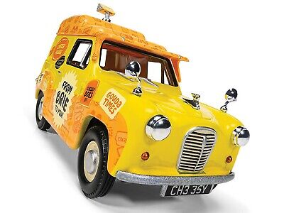 Wallace & Gromit Austin A35 Van Collection - 1/43 Scale Corgi CC80505