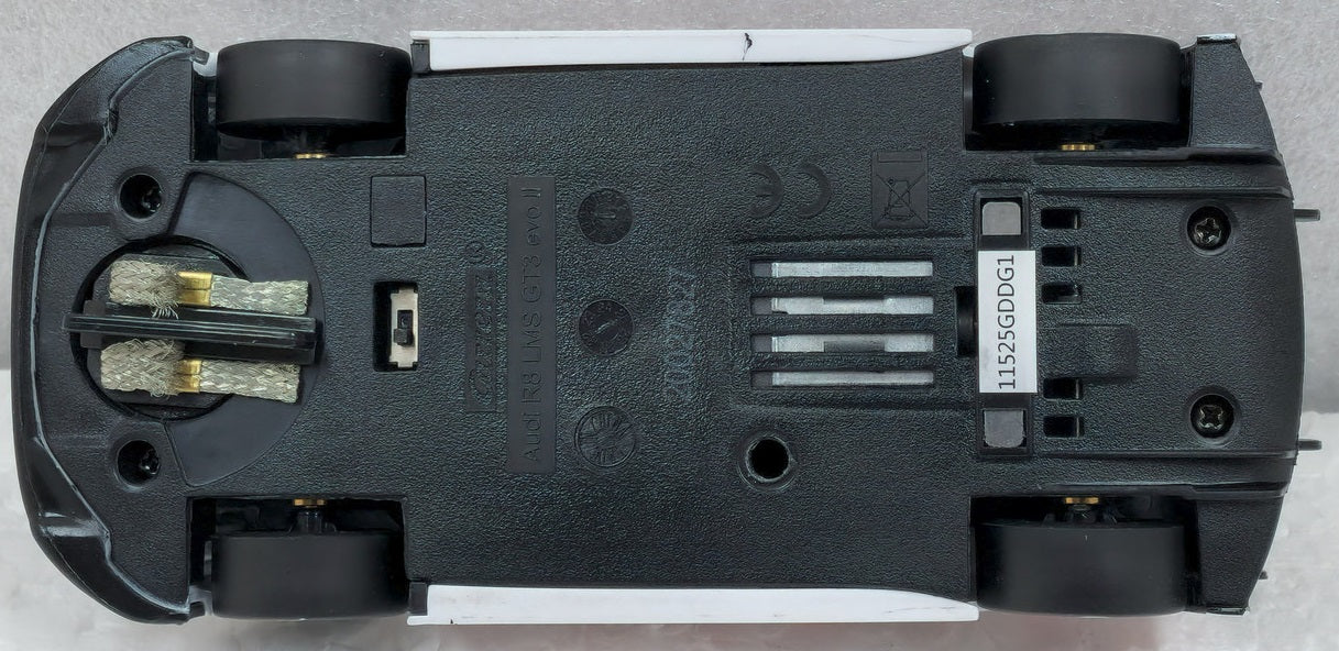 EVO Audi R8 LMS GT3 evo II "KFC Racing #2" 1/32 Scale Carrera Car27827