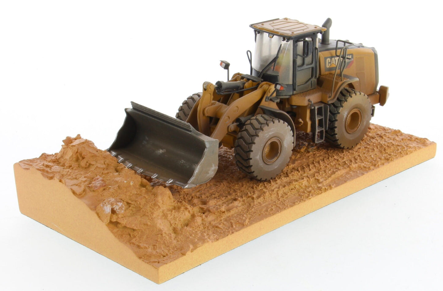 CAT 966M Weathered Medium Wheel Loader - 1/50 Scale Diecast Masters  DM85703