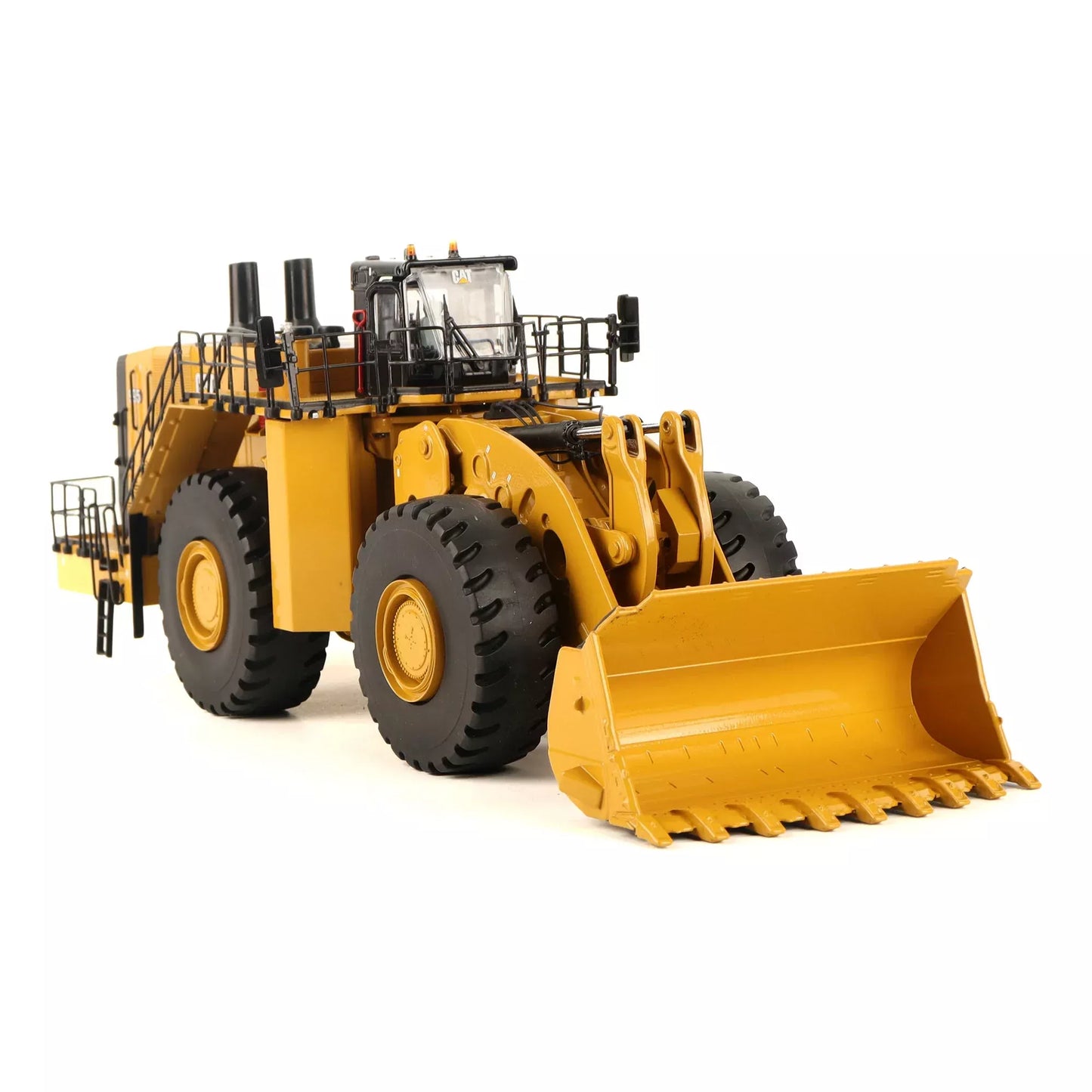 CAT 995 Large Wheel Loader - 1/50 Scale Diecast Masters DM85716