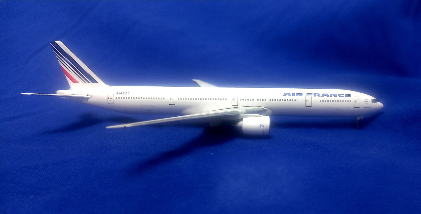 Boeing 777-300ER Air France  - 1/400 Scale Gemini Jets GJAFR582