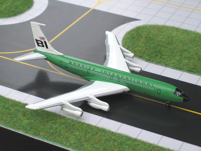 Boeing 707-327 Braniff International - 1/400 Scale Gemini Jets GJBNF212