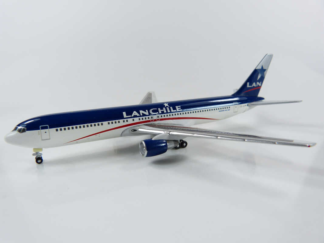 Boeing 767-300 LAN Chile - 1/400 Scale Gemini Jets GJLAN228