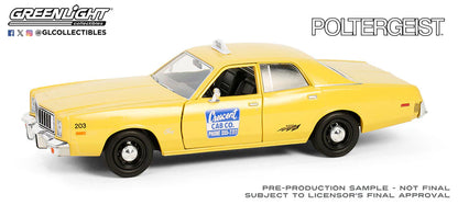 Plymouth Fury Crescent Cab Poltergeist (1982) 1975 1/24 GreenLight GR84202/12