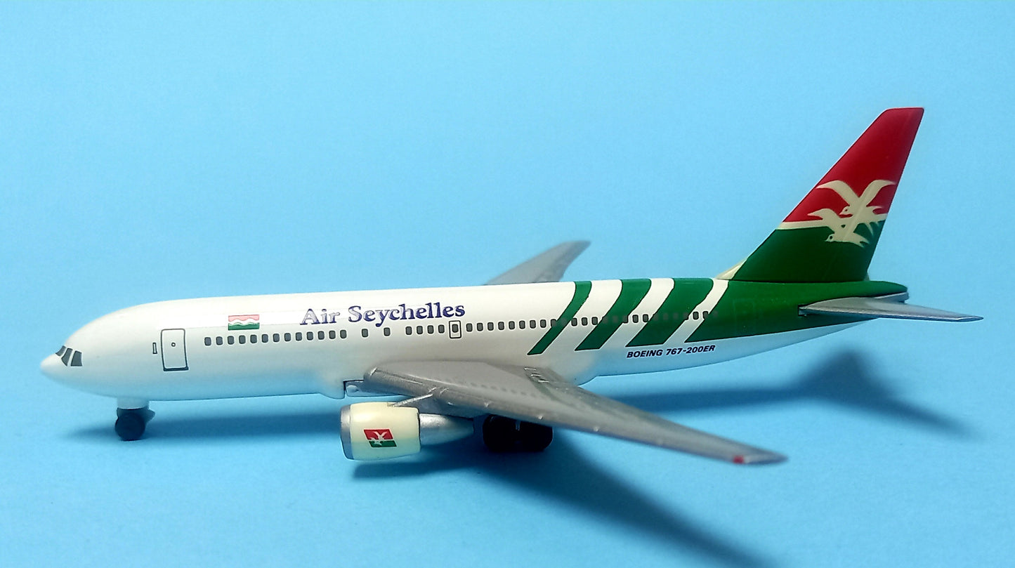 Boeing 767-200ER Air Seychelles - 1/500 Scale Herpa Wings 504287