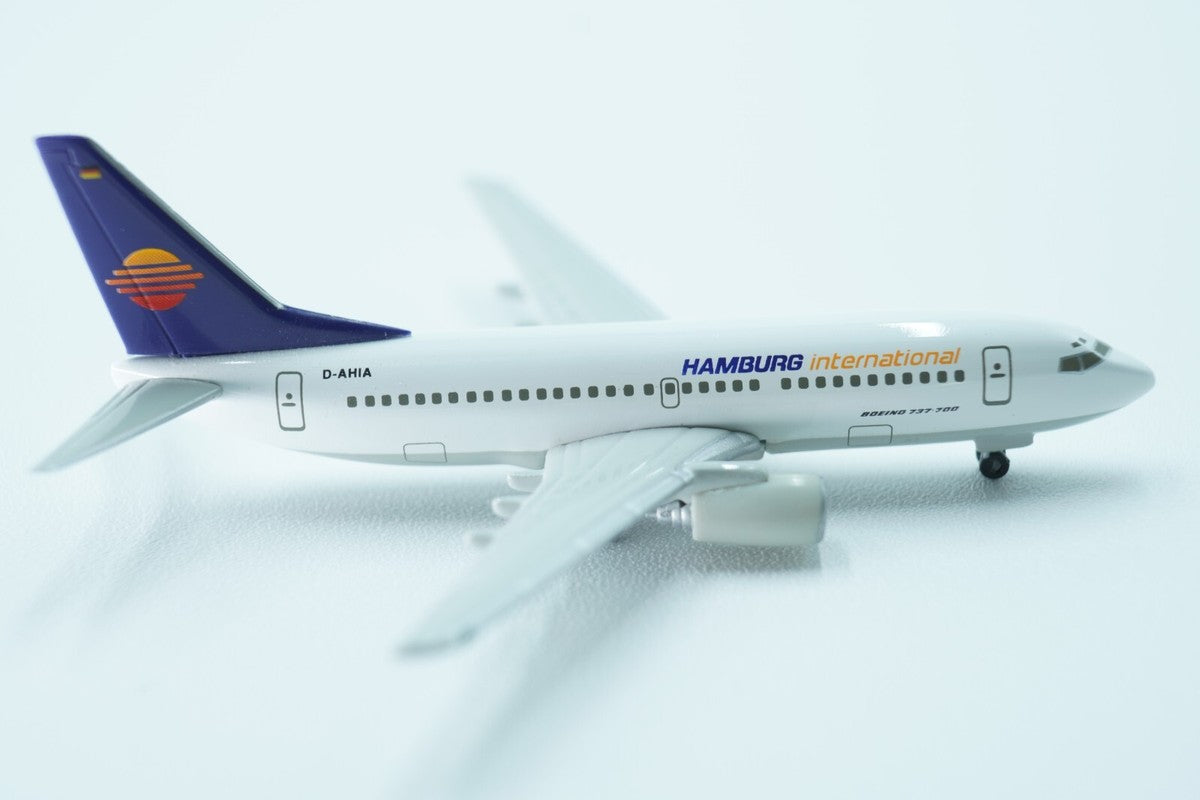 Boeing 737-700 Hamburg International - 1/500 Scale Herpa Wings HW512565