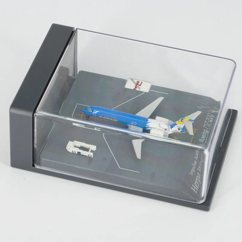 Boeing 717-200 Impulse - 1/500 Scale Herpa Wings HW512626