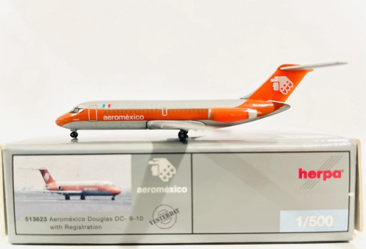 Douglas DC-9-10 Aeromexico - 1/500 Scale Herpa Wings HW513623