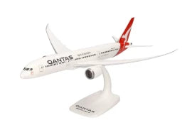 Boeing 787-9 Qantas Desktop Display Model 1/200 Scale Herpa 611770