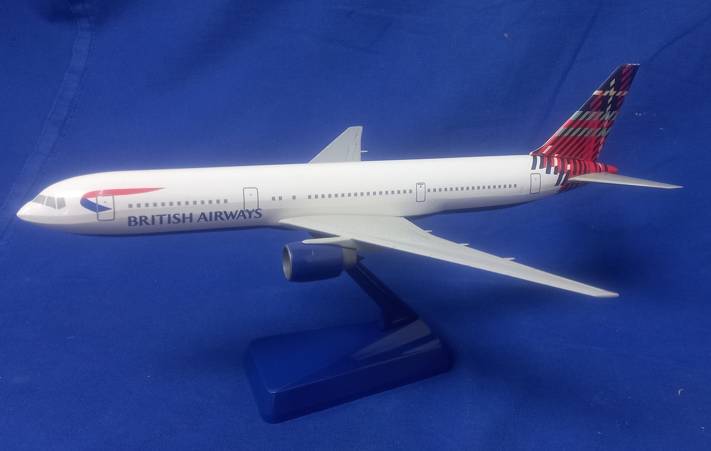 Boeing 767-300 British Airways "Scotland" Desktop Display Model - 1/200 Scale  Wooster W615 JW12