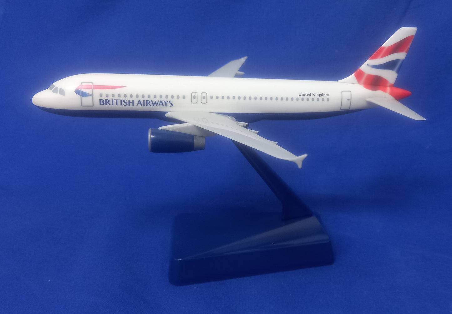 Airbus A320 British Airways Desktop Display Model - 1/200 Scale PPC Models BAA320 JW18