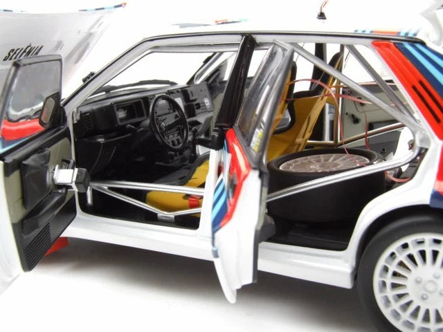 LANCIA DELTA INTEGRALE SANREMO #5 1'92 1/18 Scale Kyosho KYO08348B
