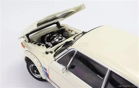 BMW 2002 TURBO WHITE 1/18 Scale Kyosho KYO08544W