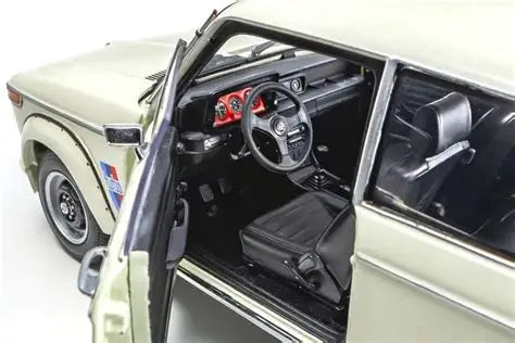 BMW 2002 TURBO WHITE 1/18 Scale Kyosho KYO08544W