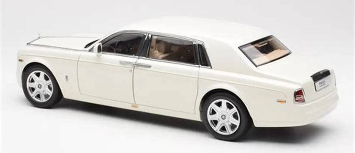 ROLLS ROYCE PHANTOM EXT W/BASE WHT 1/18 Scale Kyosho KYO08841EW