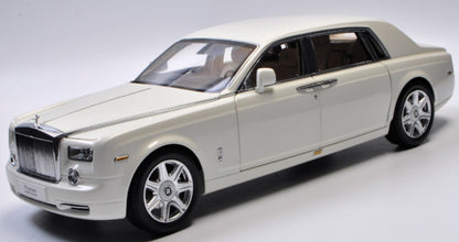 ROLLS ROYCE PHANTOM EXT W/BASE WHT 1/18 Scale Kyosho KYO08841EW