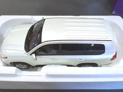 LAND CRUISER WHITE (RESIN) 1/18 Scale Kyosho  KYOKSR18008W-B