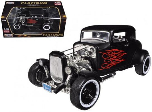 Ford Hot Rod (Ltd Ed) Matt Black with Red Ghost Flame 1932 - 1/18 Scale MotorMax MOT73172
