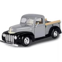 Ford Pickup Grey 1942-47 - 1/24 Scale MotorMax MOT79388